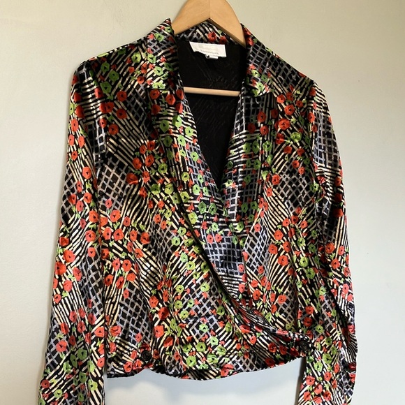 Anthropologie ett:twa Floral velvet Wrap Blouse - Picture 3 of 6